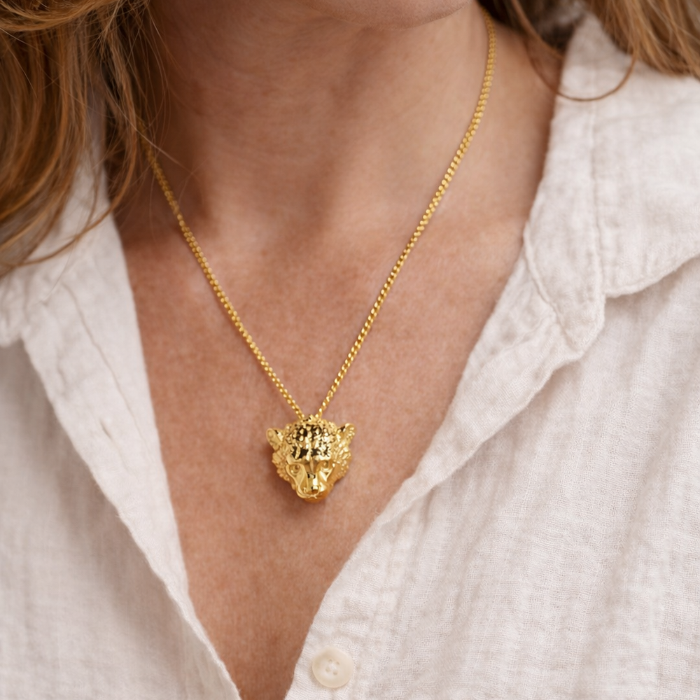 blackbird-jewellery-18ct-gold-vermeil-cheetah-cub-necklace-model