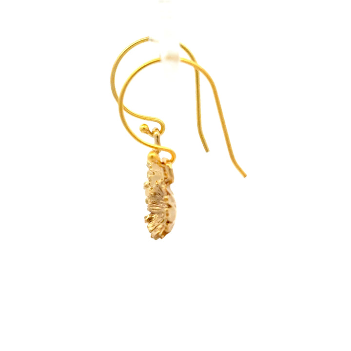 blackbird-jewellery-18ct-gold-vermeil-daisy-drop-earrings-side-view