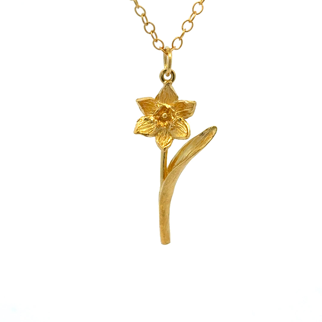 Blackbird Jewellery 18ct gold vermeil daffodil stem necklace inspired by the March birth flower.