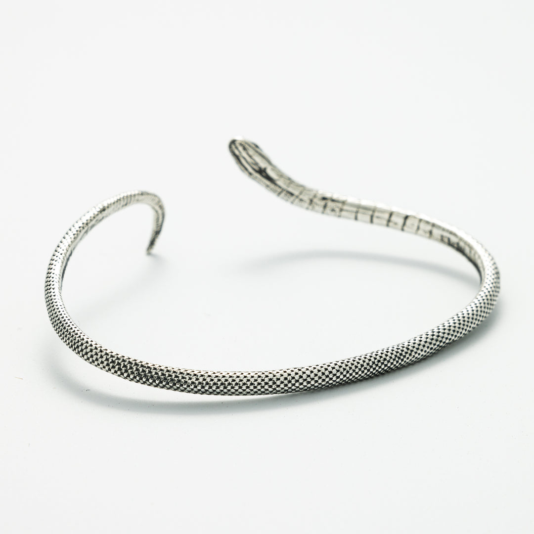 Blackbird Jewellery Sterling Silver Snake Bracelet  angled showing the texture close up  – Hallmarked Jewellery 