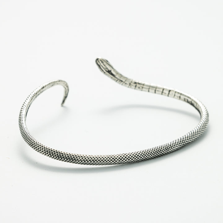 Blackbird Jewellery Sterling Silver Snake Bracelet  angled showing the texture close up  – Hallmarked Jewellery 
