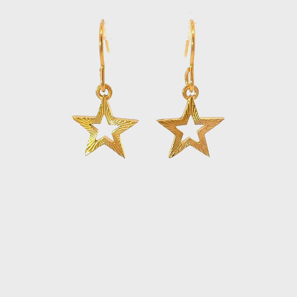 Blackbird Jewellery textured gold star earrings with radiating lines 360 video showing all detail