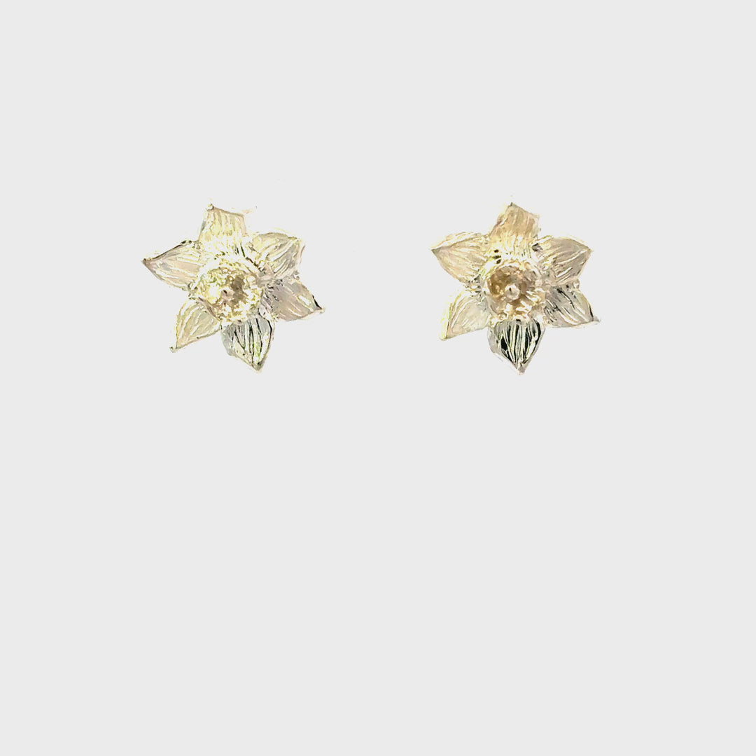 blackbird-jewellery-daffodil-stud-earrings-detail-video