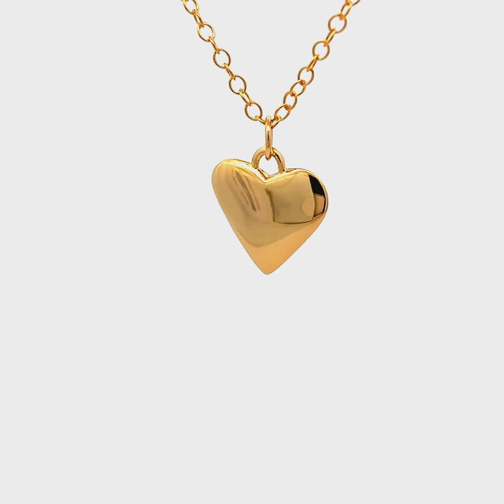 Blackbird Jewellery 18ct gold vermeil small heart necklace video 360 turnaround
